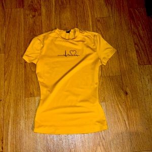 Yellow short sleeve